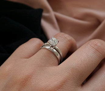 Round brilliant solitaire diamond engagement ring