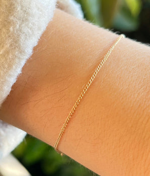 solid gold delicate chain bracelet