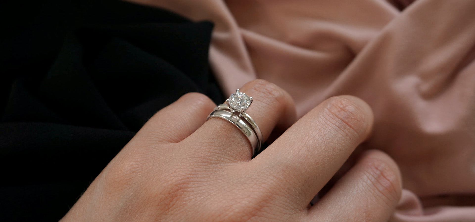 Round brilliant solitaire diamond engagement ring