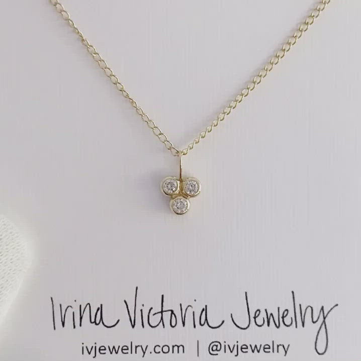 14k gold three stone diamond pendant necklace